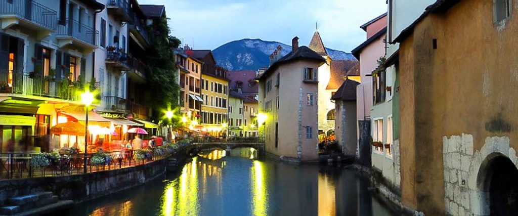 Quels sont les lieux que vous devez absolument visiter à Annecy ...